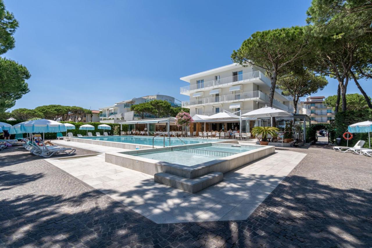 Hotel Bauer & Sporting Lido di Jesolo Exterior photo