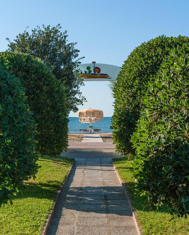 Hotel Bauer & Sporting Lido di Jesolo Exterior photo